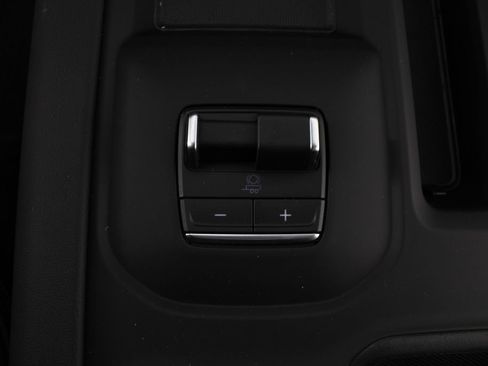 New 2026 GMC Sierra 2500 Denali w/ Denali Reserve Package AWD/4WD image 9