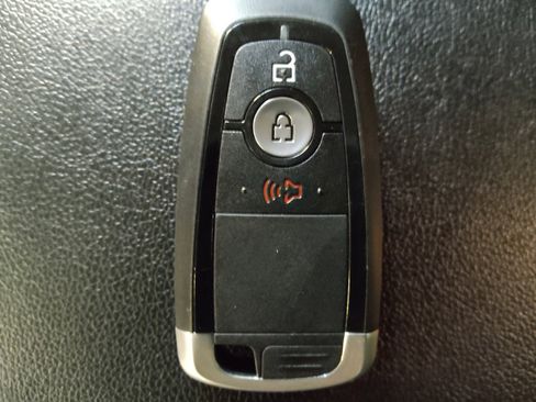 Used 2020 Ford EcoSport SE w/ SE Convenience Package FWD image 32