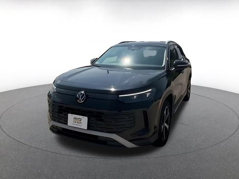 Used 2026 Volkswagen Tiguan SE AWD/4WD image 6