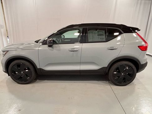 New 2026 Volvo XC40 B5 Ultra w/ Protection Package Premier image 8