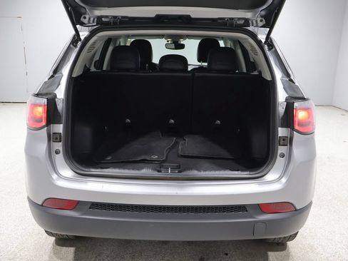 Used 2018 Jeep Compass Latitude AWD/4WD image 21