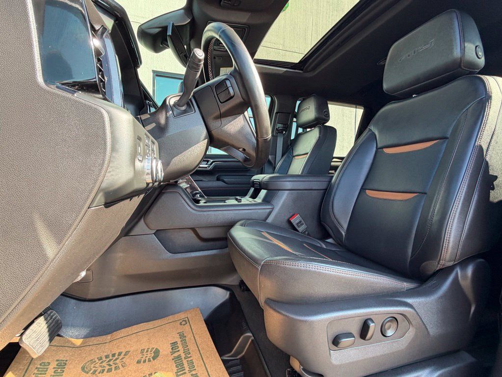 Used 2025 GMC Sierra 2500 AT4 w/ AT4 Preferred Package AWD/4WD image 10