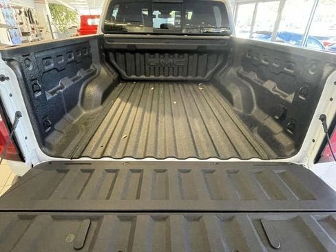 New 2026 GMC Canyon Elevation w/ Convenience Package image 9