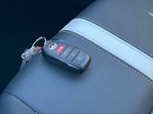 Used 2025 Toyota Camry LE image 22