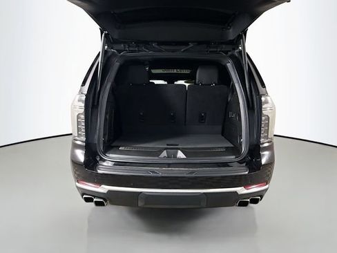 Used 2025 Chevrolet Tahoe High Country AWD/4WD image 30