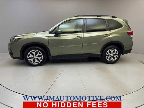 Used 2020 Subaru Forester Premium AWD/4WD image 2