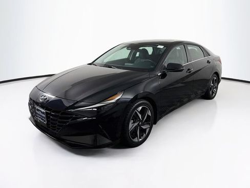 Used 2023 Hyundai Elantra Limited FWD image 3