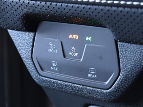Used 2024 Volkswagen Atlas Cross Sport SEL R-Line AWD/4WD image 42