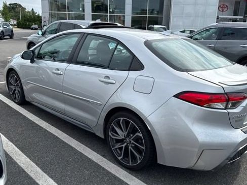 Used 2021 Toyota Corolla SE w/ SE Premium Package FWD image 2