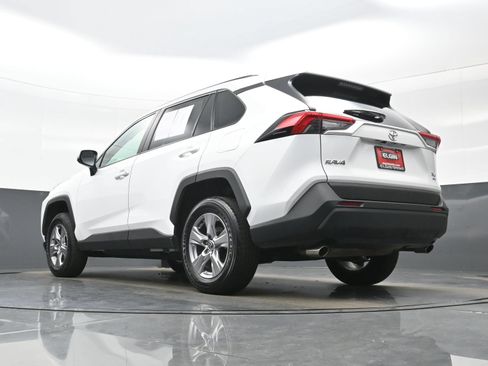 Used 2025 Toyota RAV4 XLE AWD/4WD image 30