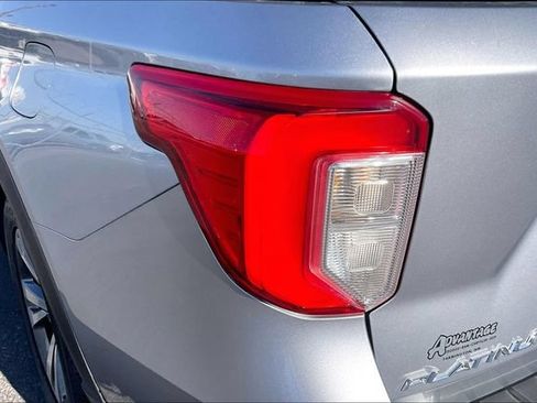 Used 2020 Ford Explorer Platinum w/ Premium Technology Package AWD/4WD image 33