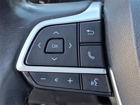 Used 2023 Toyota Highlander XLE image 28