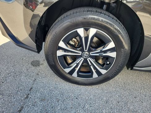 Certified 2024 Toyota bZ4X FWD image 30
