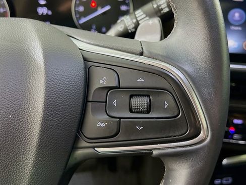 Used 2022 Buick Envision Avenir w/ Technology Package II image 36