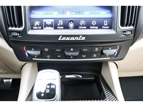 Used 2020 Maserati Levante GranSport image 25