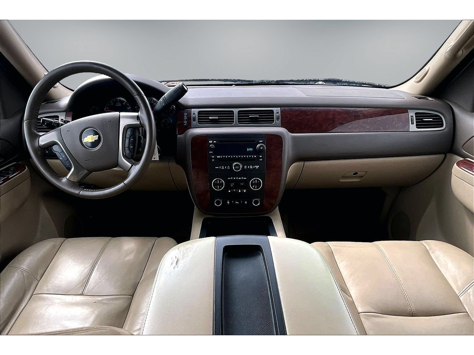 Used 2010 Chevrolet Suburban LT AWD/4WD image 7