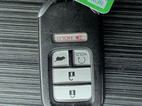 Used 2018 Honda Pilot EX image 18