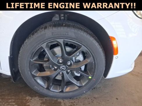 New 2026 Chrysler Pacifica Limited w/ S Appearance Package image 36