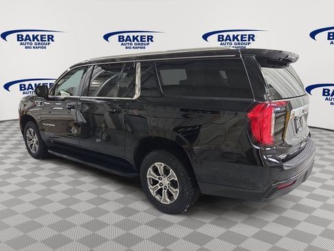 Used 2023 GMC Yukon XL SLE image 6