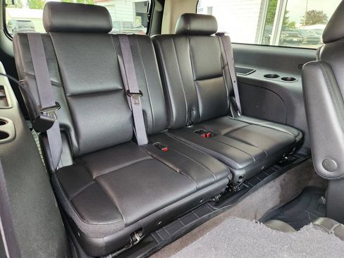 Used 2011 Chevrolet Suburban LTZ AWD/4WD image 14