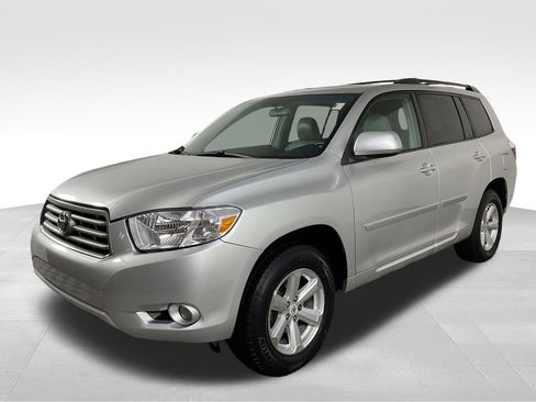 Used 2010 Toyota Highlander SE AWD/4WD image 4