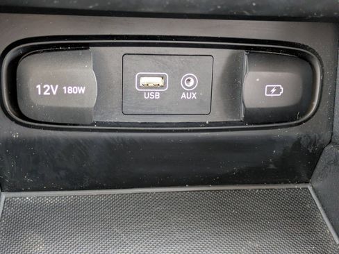 Used 2019 Hyundai Santa Fe SE image 19