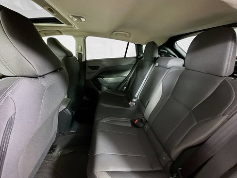 Used 2025 Subaru Crosstrek 2.5i Premium AWD/4WD image 17