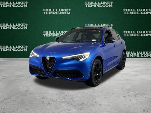 Used 2023 Alfa Romeo Stelvio Veloce image 3
