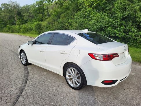 Used 2016 Acura ILX FWD image 4