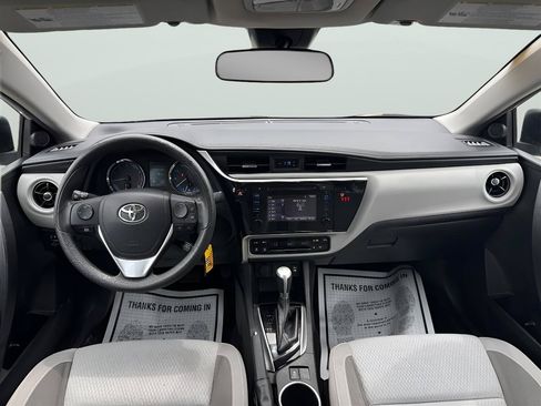 Used 2019 Toyota Corolla LE FWD image 10