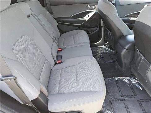 Used 2018 Hyundai Santa Fe SE FWD image 24