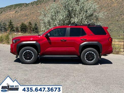 Used 2025 Toyota 4Runner TRD Off-Road Premium w/ Tow Technology Package AWD/4WD image 2