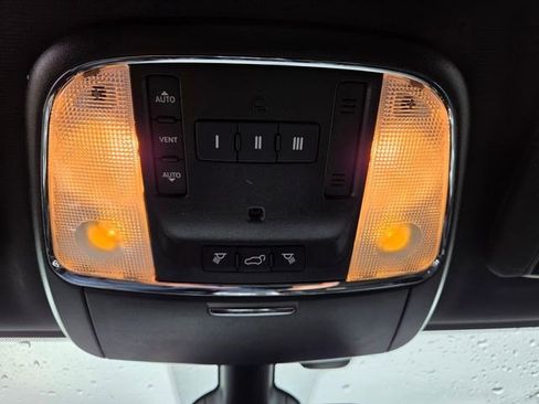 Used 2020 Jeep Grand Cherokee Altitude image 8