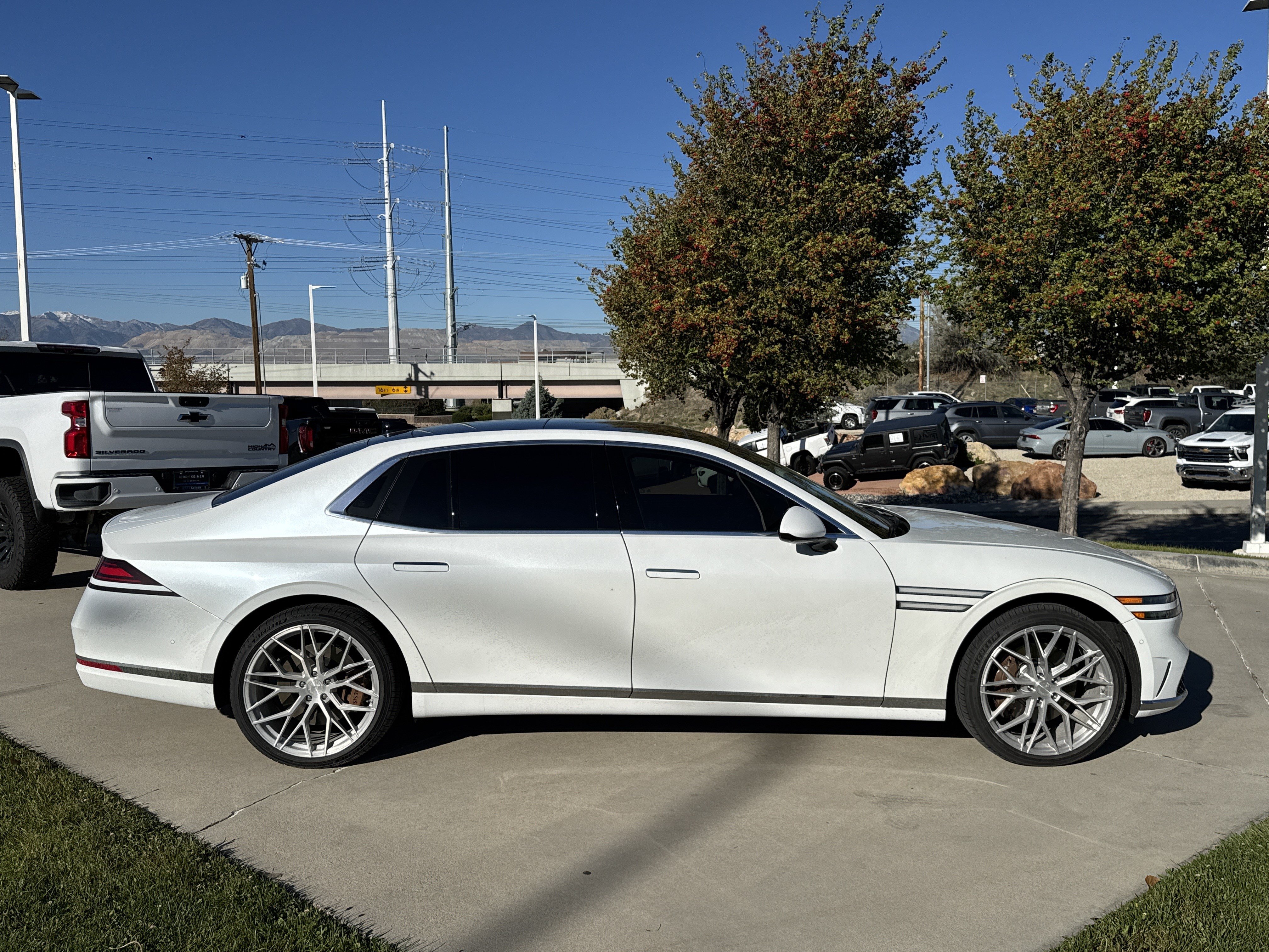 Used 2026 Genesis G90 3.5T AWD/4WD image 6