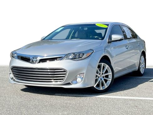 Used 2013 Toyota Avalon Limited image 1