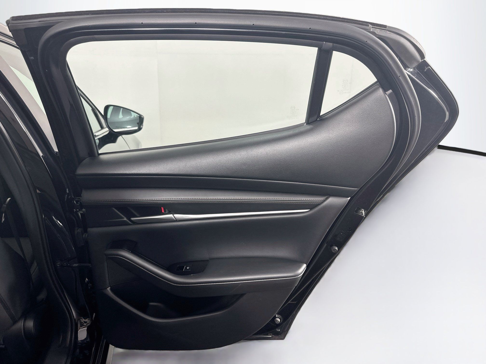 Used 2024 MAZDA MAZDA3 s FWD image 30