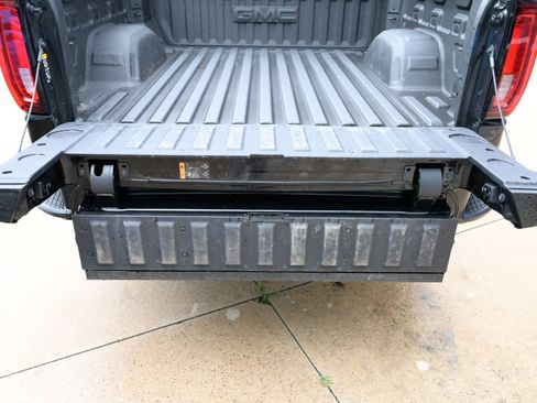 Used 2026 GMC Sierra 1500 AT4 w/ AT4 Preferred Package AWD/4WD image 44