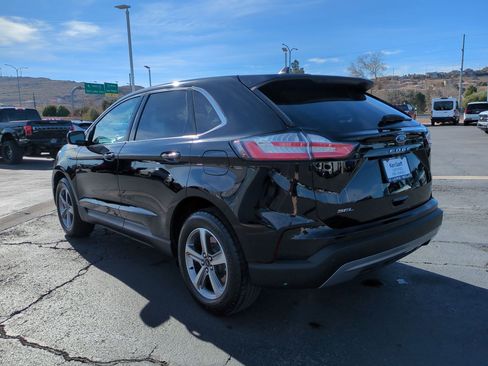 Used 2024 Ford Edge SEL w/ Convenience Package image 5