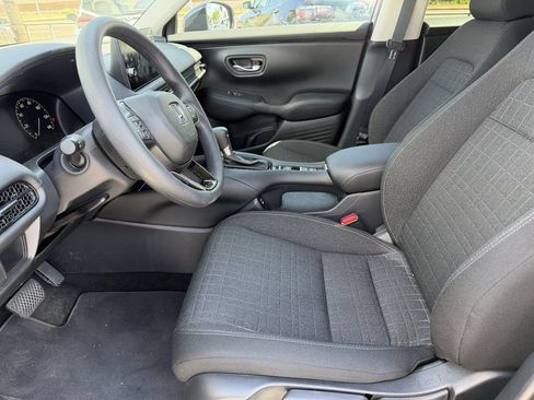 Used 2027 Honda HR-V LX image 11