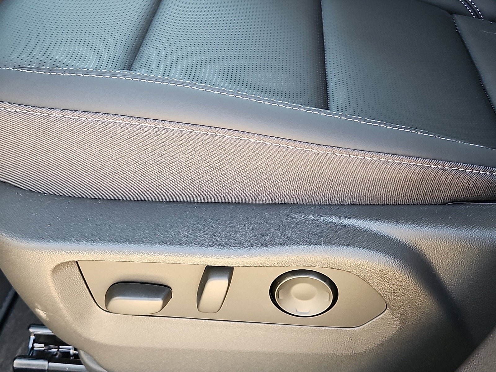 New 2026 Buick Envision Preferred AWD/4WD image 12