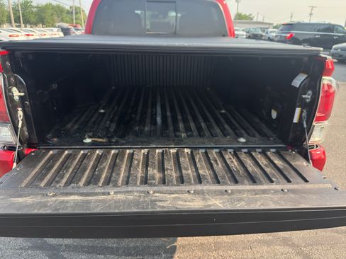 Used 2023 Toyota Tacoma TRD Sport AWD/4WD image 10