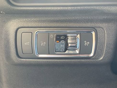 Used 2022 Lincoln Corsair Reserve w/ Elements Package image 28