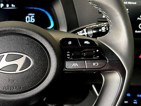 Used 2025 Hyundai Elantra Sport w/ Cargo Package FWD image 16