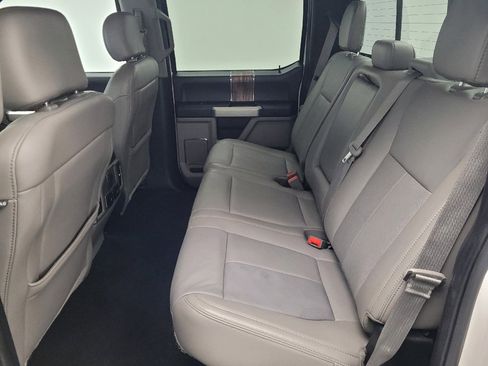 Used 2019 Ford F150 Lariat w/ Equipment Group 502A Luxury AWD/4WD image 18