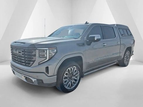 Used 2024 GMC Sierra 1500 Denali Ultimate AWD/4WD image 3