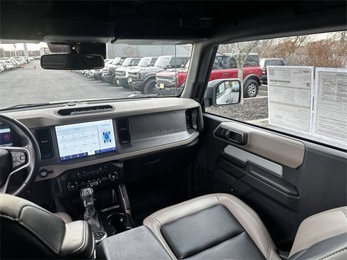 Certified 2024 Ford Bronco Big Bend w/ Sasquatch Package image 17