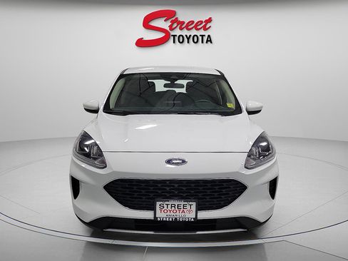 Used 2020 Ford Escape SE image 6