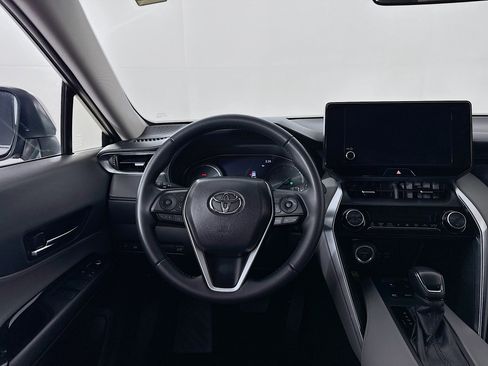 Certified 2024 Toyota Venza LE AWD/4WD image 20