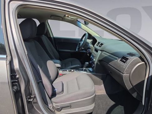 Used 2010 Ford Fusion SE FWD image 17