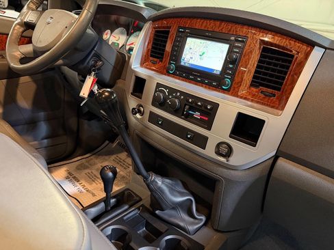 Used 2006 Dodge Ram 2500 Truck Laramie w/ Trailer Tow Group image 2